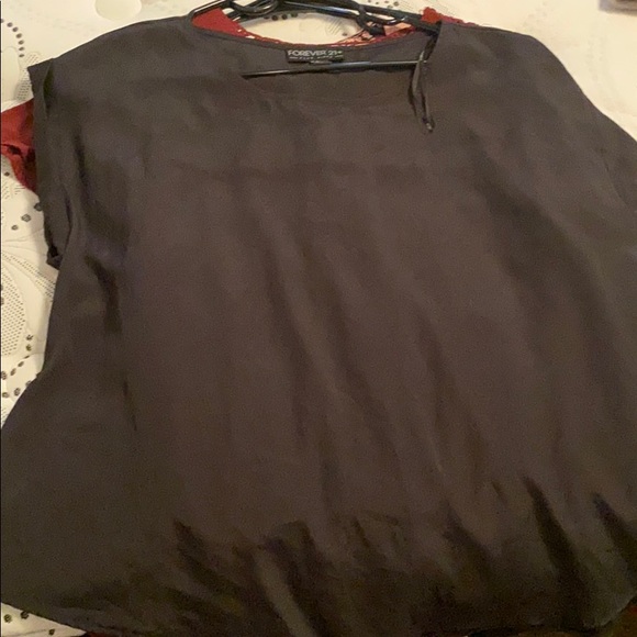 Tops - Picture 2 of 8